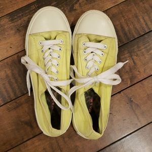 Airwalk lemon yellow sneakers. Sz 6.5